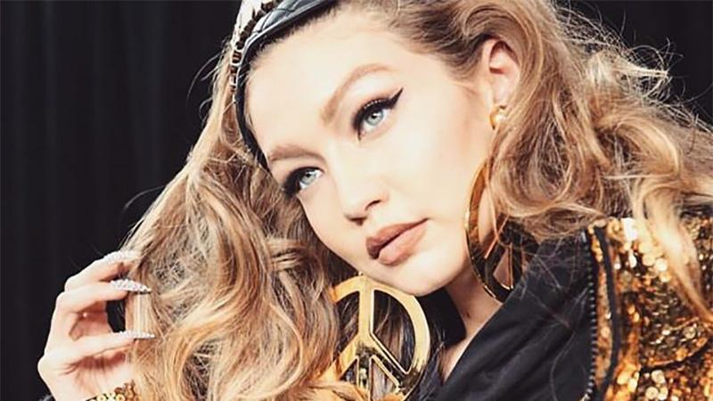 Джиджи Хадид и другие звезды примерили образ Микки Мауса: соблазнительные кадры