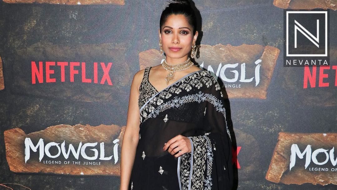 Традиционный выход: Фрида Пинто посетила премьеру фильма "Маугли" в национальной одежде Традиционный выход: Фрида Пинто посетила премьеру фильма "Маугли" в национальной одежде