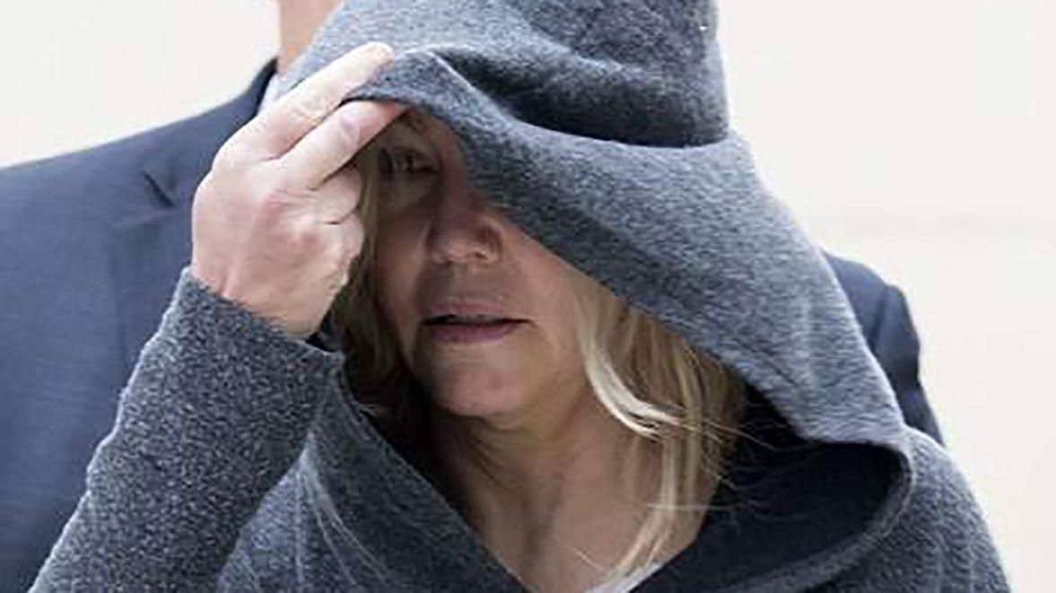 Скандальная киноактриса Хизер Локлир попала в психиатрическую больницу Скандальная киноактриса Хизер Локлир попала в психиатрическую больницу