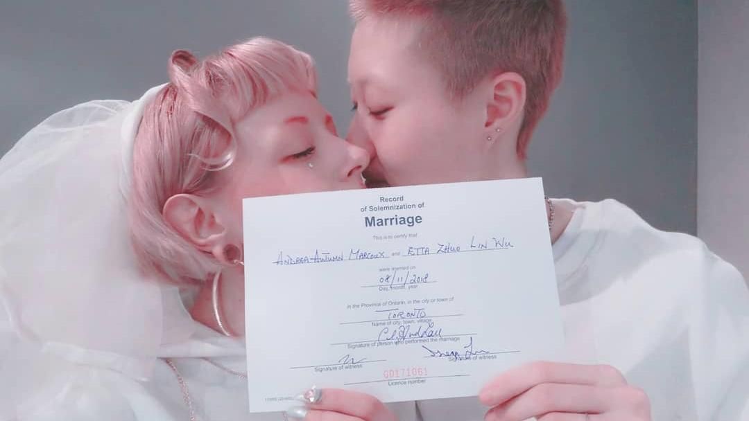 "Объединенные любовью и законом", – дочь Джеки Чана вышла замуж за девушку "Объединенные любовью и законом", – дочь Джеки Чана вышла замуж за девушку