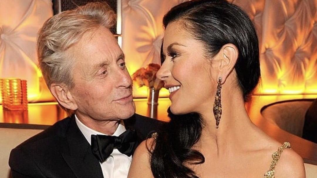 Актриса Кэтрин Зета-Джонс призналась в "опустошенности" из-за обвинений мужа в харассменте