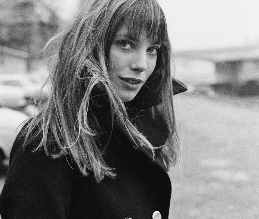 Легендарная Джейн Биркин с дочерьми украсили обложку французского Vogue: фото Легендарная Джейн Биркин с дочерьми украсили обложку французского Vogue: фото