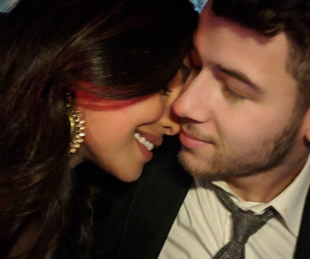 Офіційно: Пріянка Чопра і Нік Джонас одружилися Офіційно: Пріянка Чопра і Нік Джонас одружилися