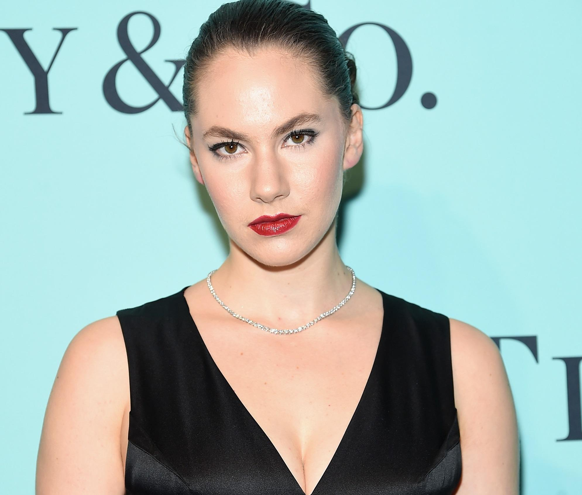 В честь Одри Хепберн: внучка легендарной актрисы впервые за долгое время вышла в свет – фото