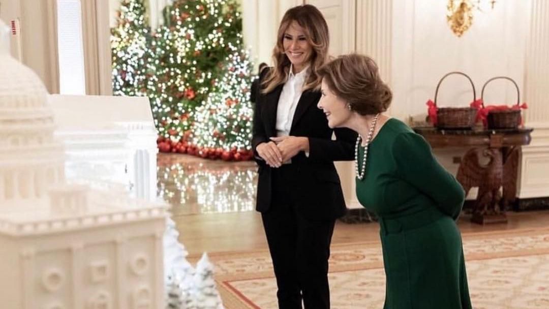 Встреча президентских семей: Мелания Трамп пригласила экс-первую леди в Белый дом
