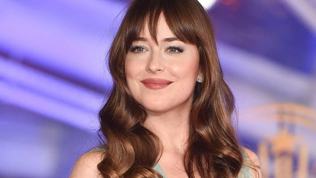 Дакота Джонсон похизувалась пишним декольте на кінофестивалі в Марракеші: сексуальні фото Дакота Джонсон похизувалась пишним декольте на кінофестивалі в Марракеші: сексуальні фото