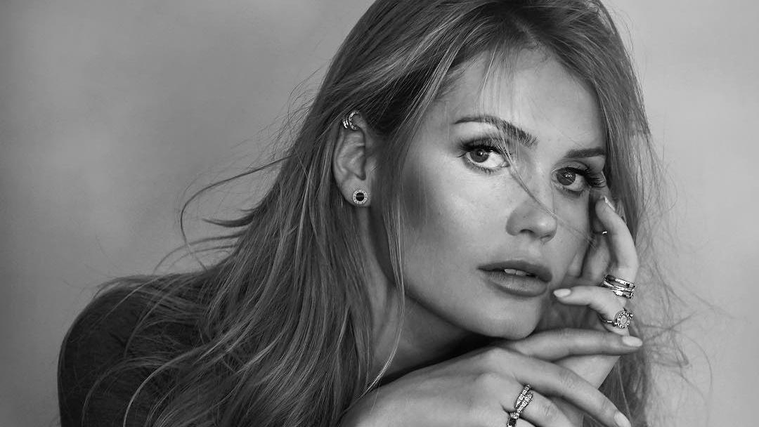 Китти Спенсер снялась в фотосессии для Vogue: роскошные фото