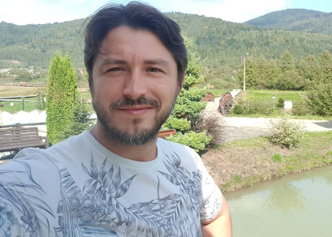 "Ранкова кава з братом": Сергій Притула показав сімейне фото "Ранкова кава з братом": Сергій Притула показав сімейне фото