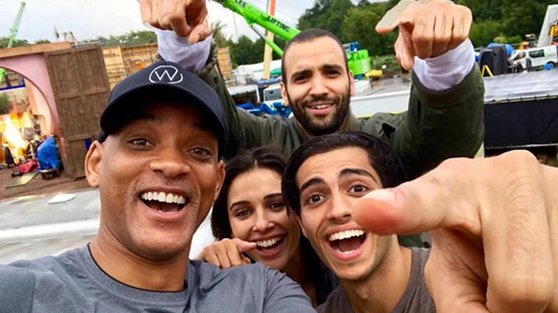 Вілл Сміт приміряв образ запального Джина у фільмі "Аладдін": перші фото Вілл Сміт приміряв образ запального Джина у фільмі "Аладдін": перші фото