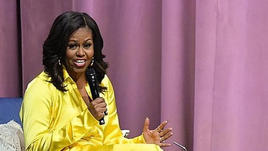 Экс-первая леди США Мишель Обама поразила ярким выходом в сапогах за 100 тысяч гривен