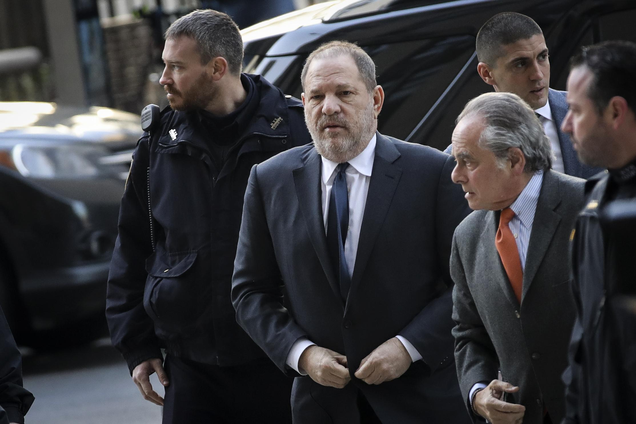 Дело Вайнштейна: суд отказался снять обвинения с похотливого режиссера