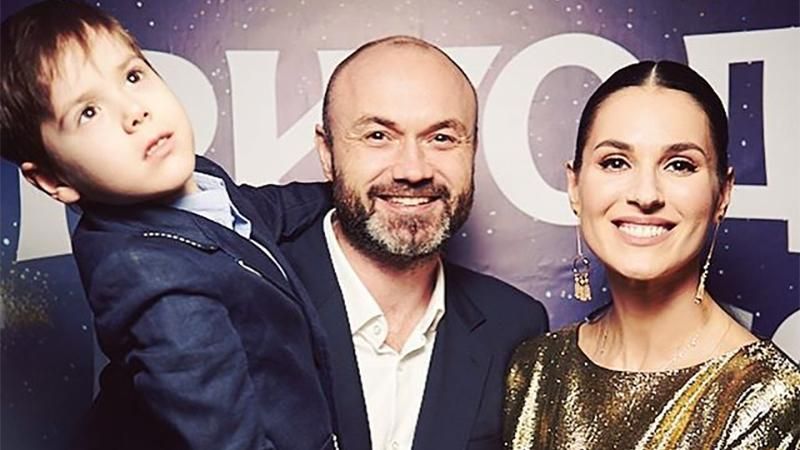 Маша Єфросиніна знялась у ніжній сімейній фотосесії для глянцю: фото та відео Маша Єфросиніна знялась у ніжній сімейній фотосесії для глянцю: фото та відео