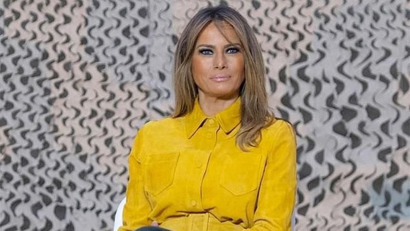 Без підборів та прикрас: Меланія Трамп засвітила несподіваний образ Без підборів та прикрас: Меланія Трамп засвітила несподіваний образ