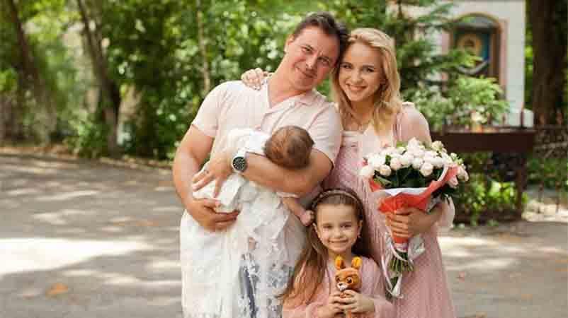 Лілія Ребрик вбрала свою сім'ю в одному стилі: чарівне фото Лілія Ребрик вбрала свою сім'ю в одному стилі: чарівне фото