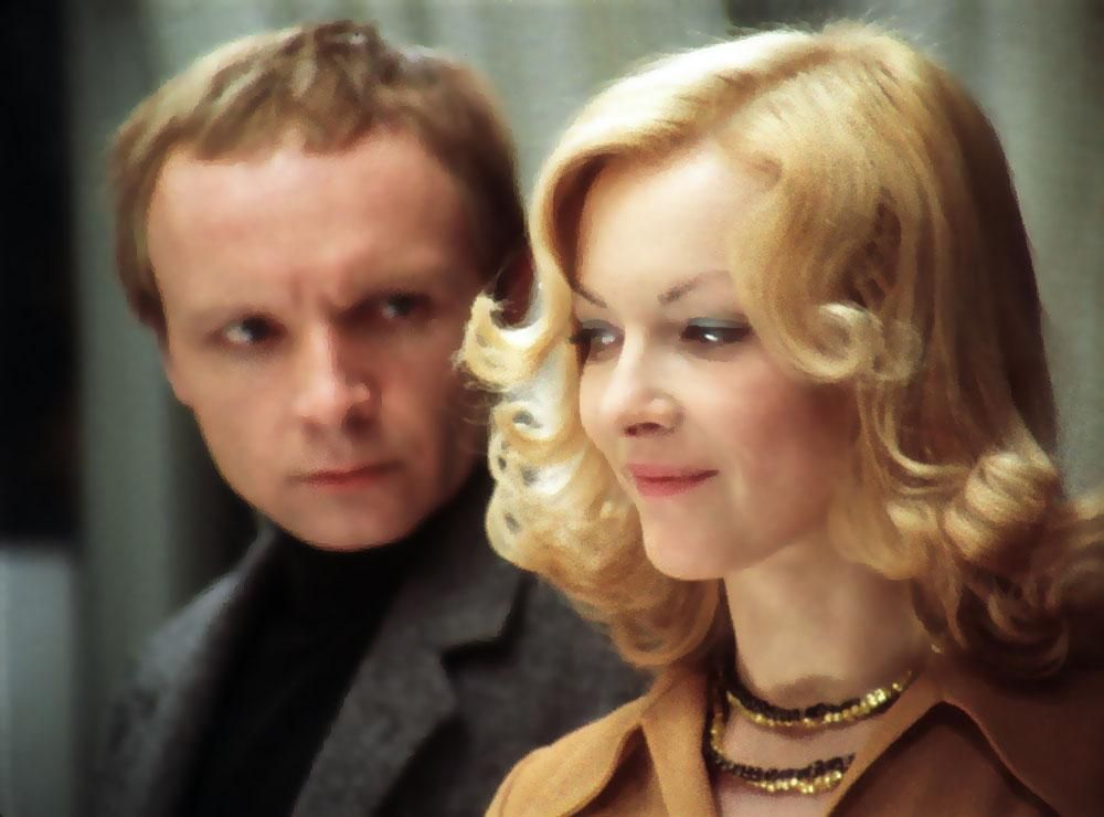 "Чего ты приперлась?" – Александр Педан смешно спародировал фильм "Ирония судьбы" "Чего ты приперлась?" – Александр Педан смешно спародировал фильм "Ирония судьбы"