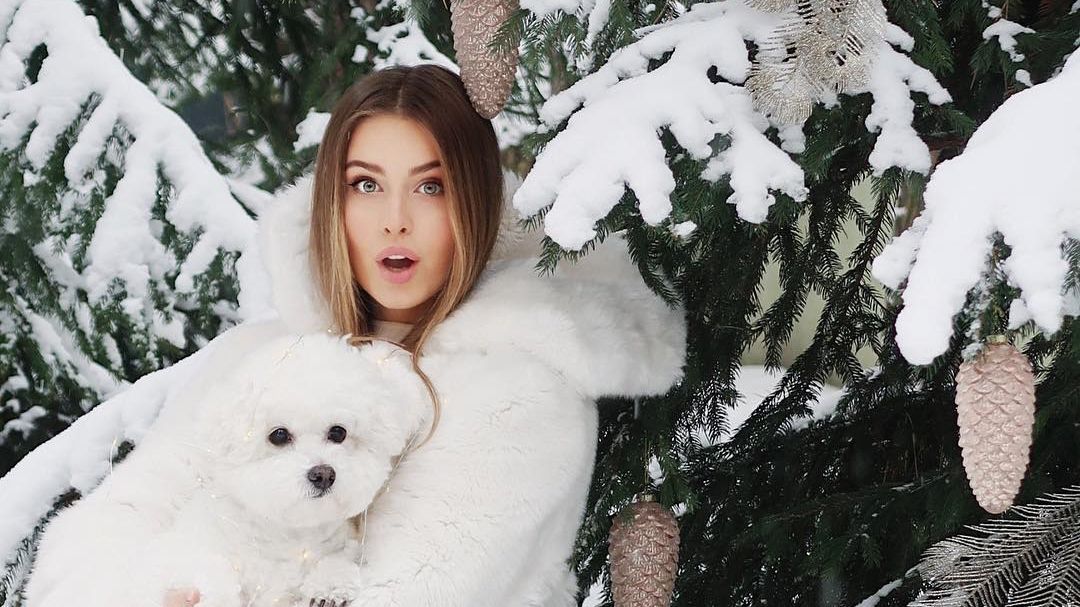 Онука Софії Ротару знялася у атмосферній зимовій фотосесії: яскраві фото