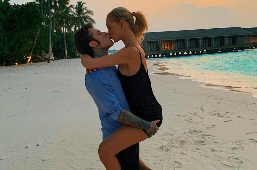 Медовий місяць на Мальдівах: К'яра Ферраньї показала звабливі фото у бікіні Медовий місяць на Мальдівах: К'яра Ферраньї показала звабливі фото у бікіні