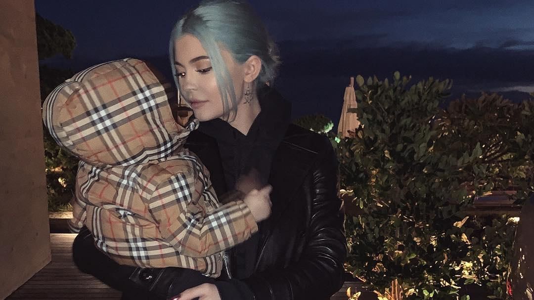 Найстильніше – дітям: яку розкішну річ подарували доньці Кайлі Дженнер Найстильніше – дітям: яку розкішну річ подарували доньці Кайлі Дженнер