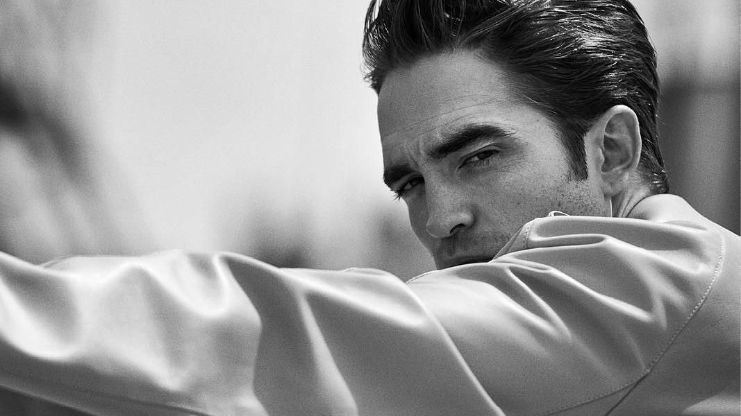 Роберт Паттінсон змінює професію: головний герой "Сутінок" став обличчям нової колекції Dior Роберт Паттінсон змінює професію: головний герой "Сутінок" став обличчям нової колекції Dior