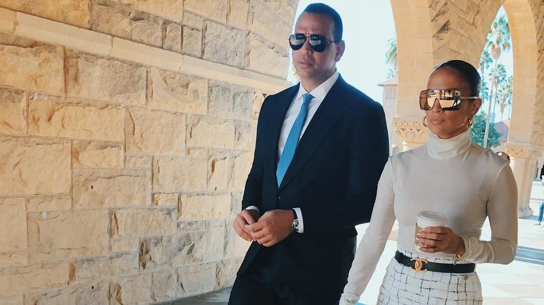 Дженнифер Лопес и ее бойфренд продают свой "дом мечты": фото роскошной квартиры Дженнифер Лопес и ее бойфренд продают свой "дом мечты": фото роскошной квартиры