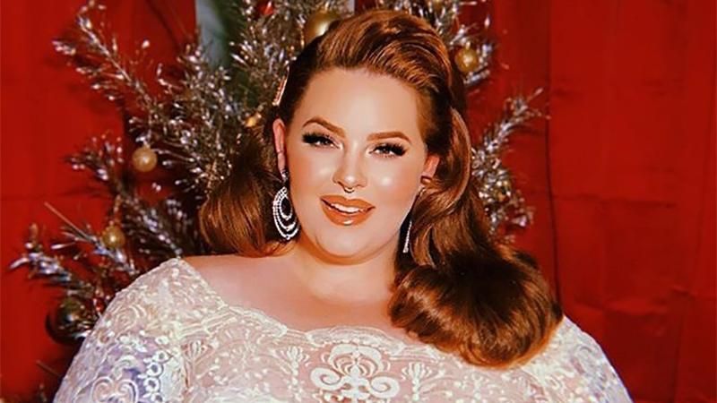 Без прикрас та макіяжу: пишнотіла модель Тесс Холлідей показала своє підліткове фото Без прикрас та макіяжу: пишнотіла модель Тесс Холлідей показала своє підліткове фото