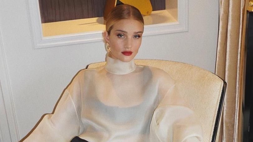 Рози Хантингтон-Уайтли поразила роскошным образом: яркие фото Рози Хантингтон-Уайтли поразила роскошным образом: яркие фото