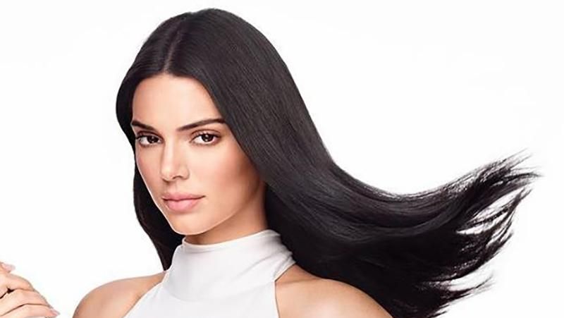 Зірки теж плачуть: Кендалл Дженнер відверто розповіла про підліткову боротьбу з вуграми Зірки теж плачуть: Кендалл Дженнер відверто розповіла про підліткову боротьбу з вуграми