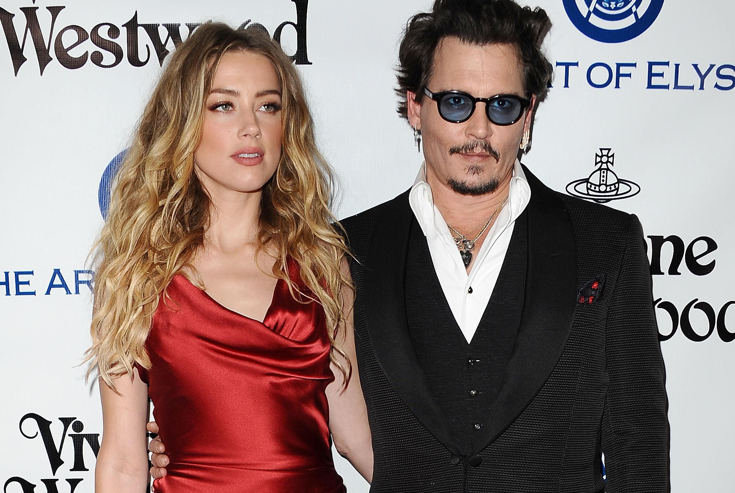 Искалечила себя сама: Джонни Депп предоставил доказательства, что не бил экс-супругу Эмбер Херд Искалечила себя сама: Джонни Депп предоставил доказательства, что не бил экс-супругу Эмбер Херд