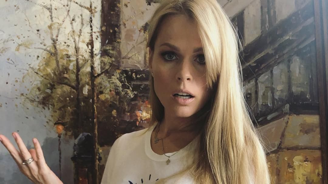 Оля Фреймут показала рисунки своей 1-летней дочери на стене: смешное фото Оля Фреймут показала рисунки своей 1-летней дочери на стене: смешное фото