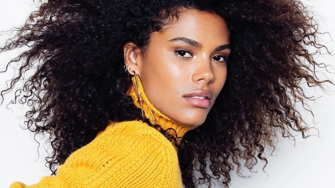 Вагітна Тіна Кунакі показала, як виглядала в дитинстві: милі фото Вагітна Тіна Кунакі показала, як виглядала в дитинстві: милі фото