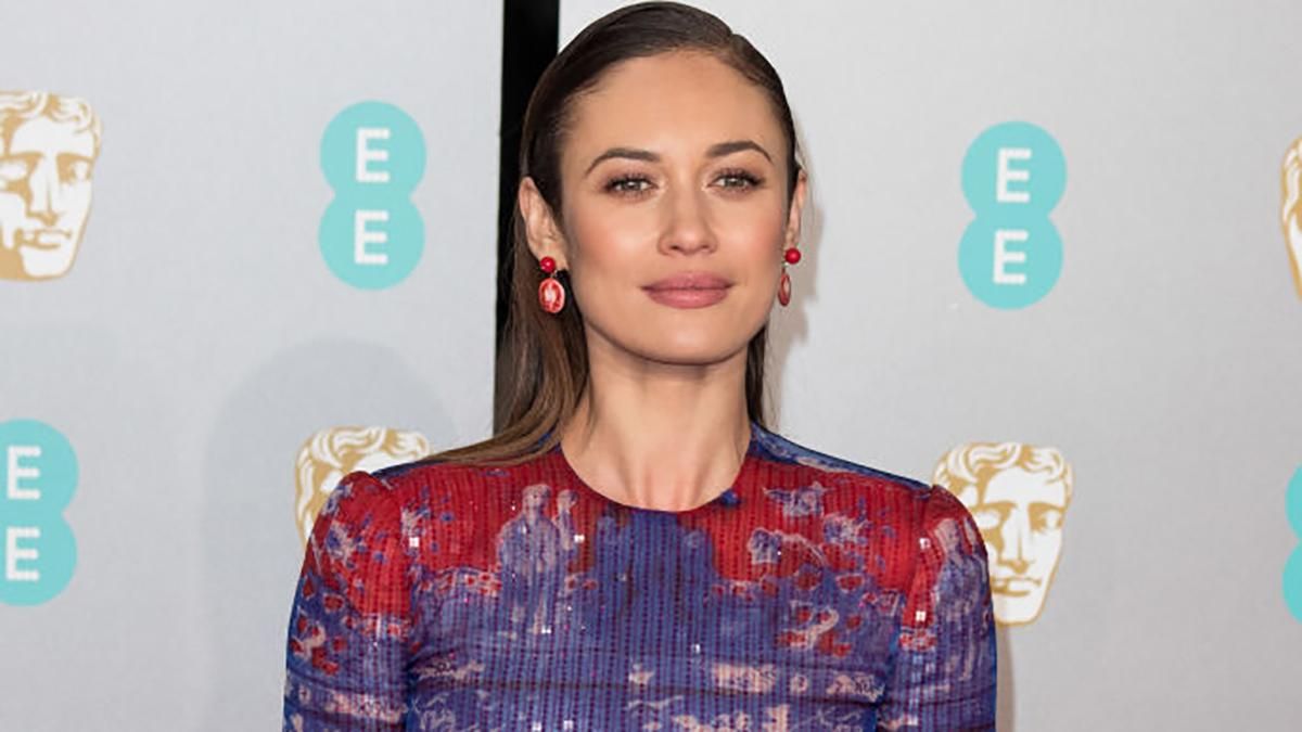 Ольга Куриленко посетила два светских мероприятия в очаровательном платье от Armani Ольга Куриленко посетила два светских мероприятия в очаровательном платье от Armani