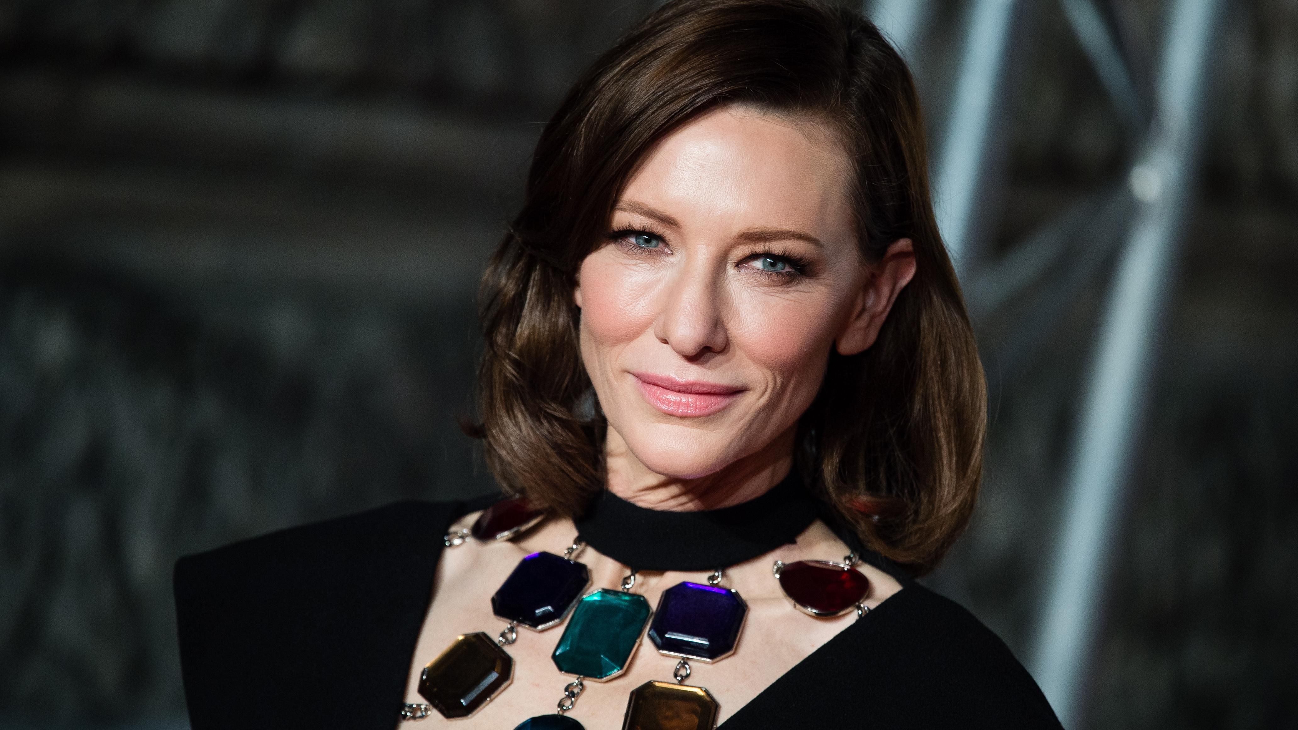 Австралійська актриса Кейт Бланшетт зачарувала новою зміною іміджу Австралійська актриса Кейт Бланшетт зачарувала новою зміною іміджу