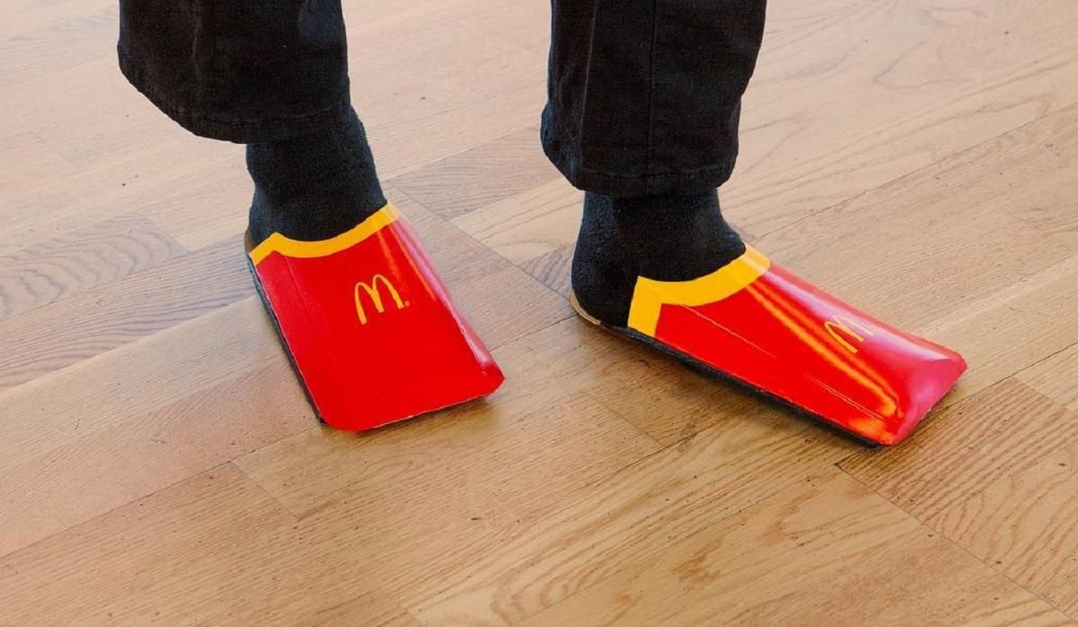 McDonald's потролив трендове взуття від Balenciaga: кумедне фото McDonald's потролив трендове взуття від Balenciaga: кумедне фото