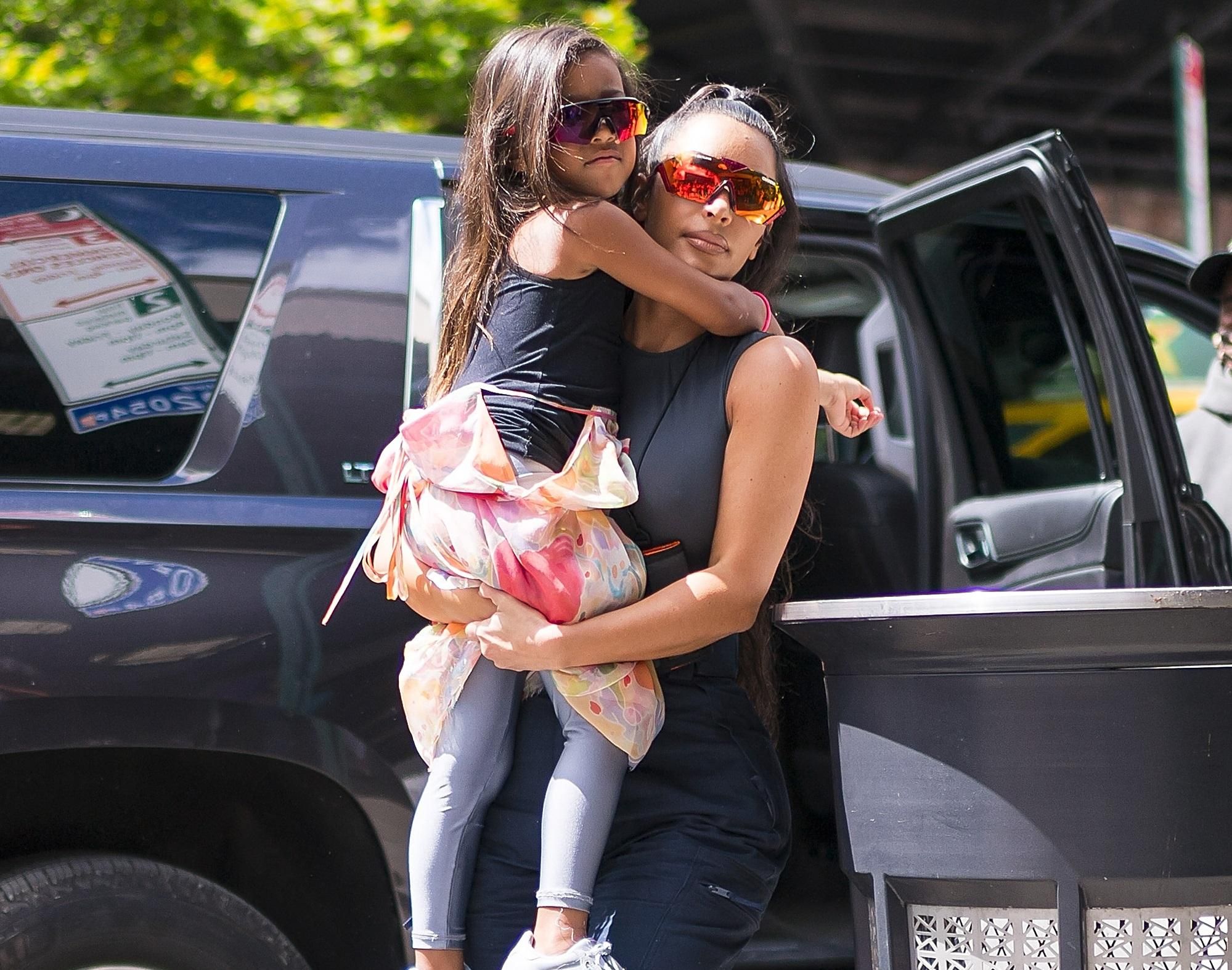 "Мої дівчатка": Кім Кардашян показала зворушливе фото дітей "Мої дівчатка": Кім Кардашян показала зворушливе фото дітей