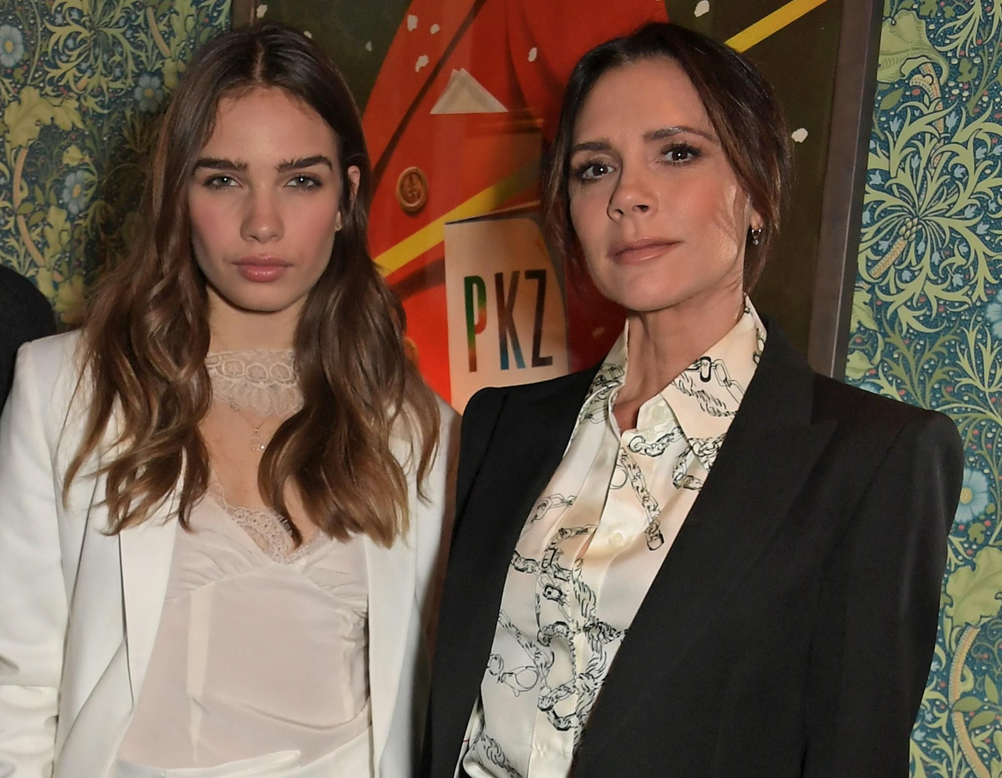 Девушка Бруклина Бекхэма повторяет стиль его звездной матери: фото Девушка Бруклина Бекхэма повторяет стиль его звездной матери: фото