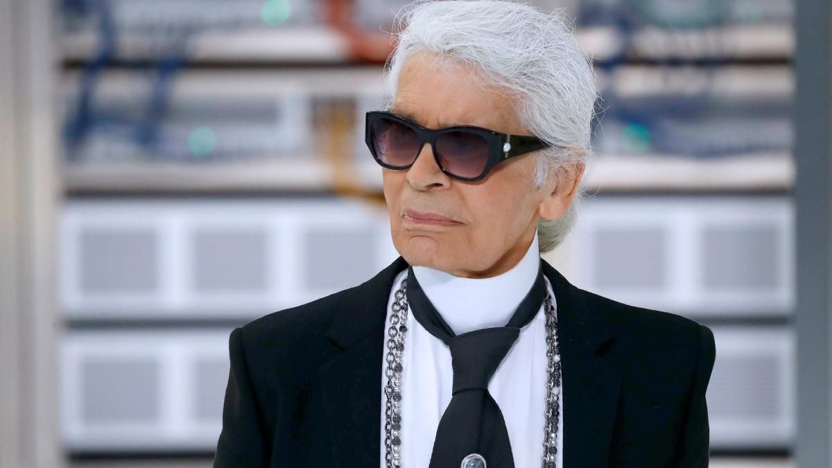 Умер Карл Лагерфельд - биография дизайнера бренда Chanel Умер Карл Лагерфельд - биография дизайнера бренда Chanel
