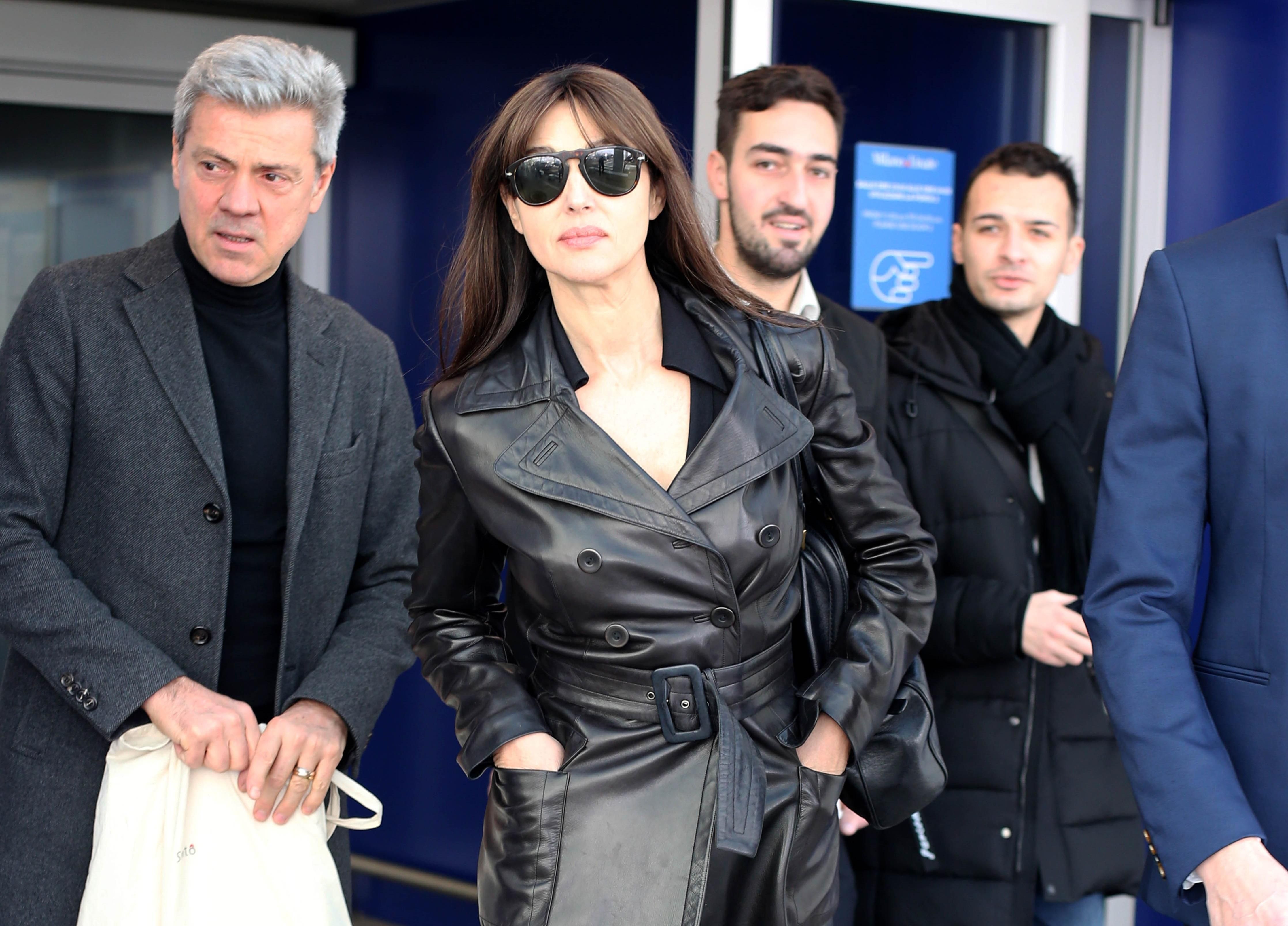 В кожаном пальто и на каблуках: роскошный выход Моники Беллуччи в Милане