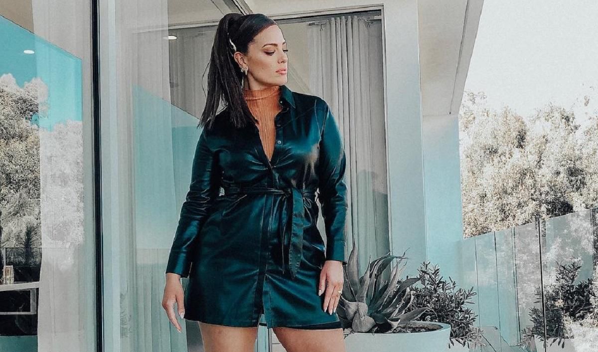 Як носити шкіряний плащ: приклад пишнотілої Ешлі Грем Як носити шкіряний плащ: приклад пишнотілої Ешлі Грем