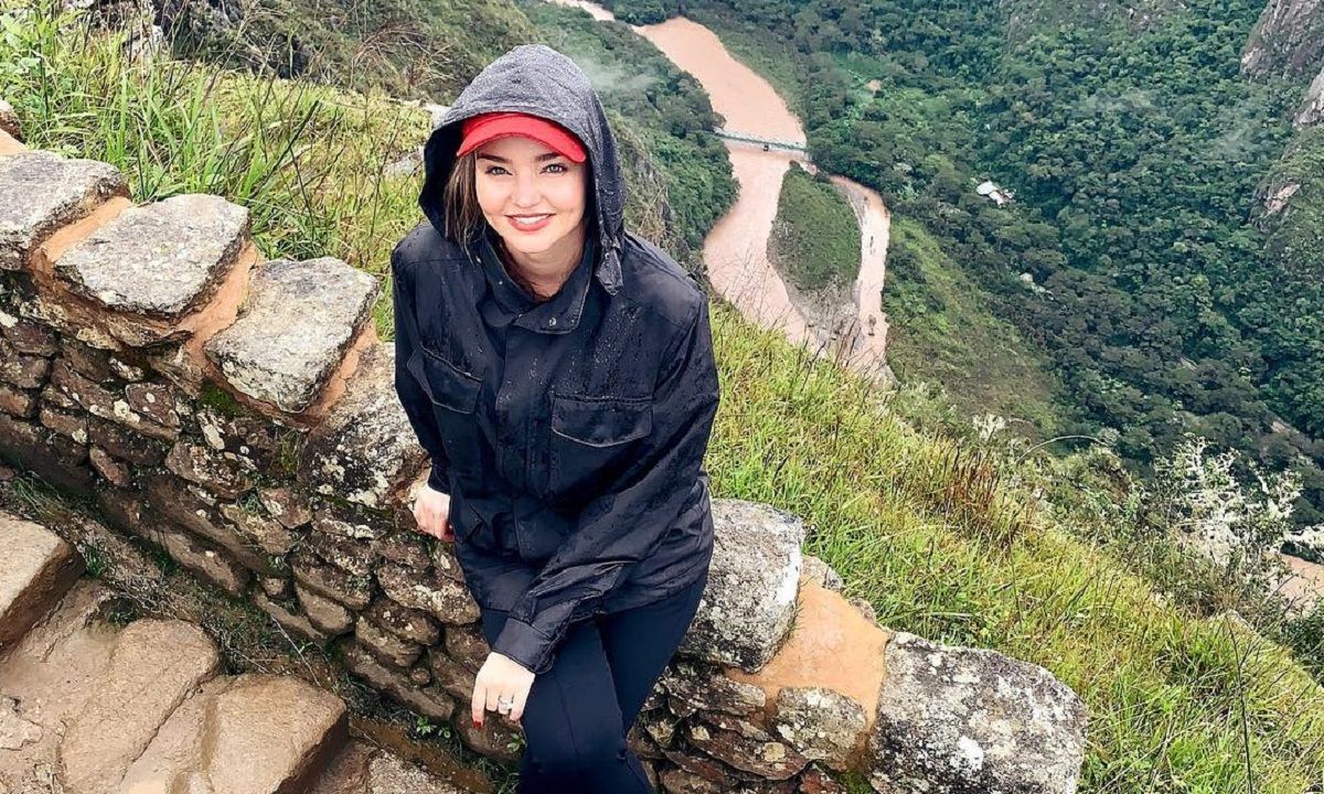 Миранда Керр с мужем отдыхает в Перу: колоритные фото Миранда Керр с мужем отдыхает в Перу: колоритные фото