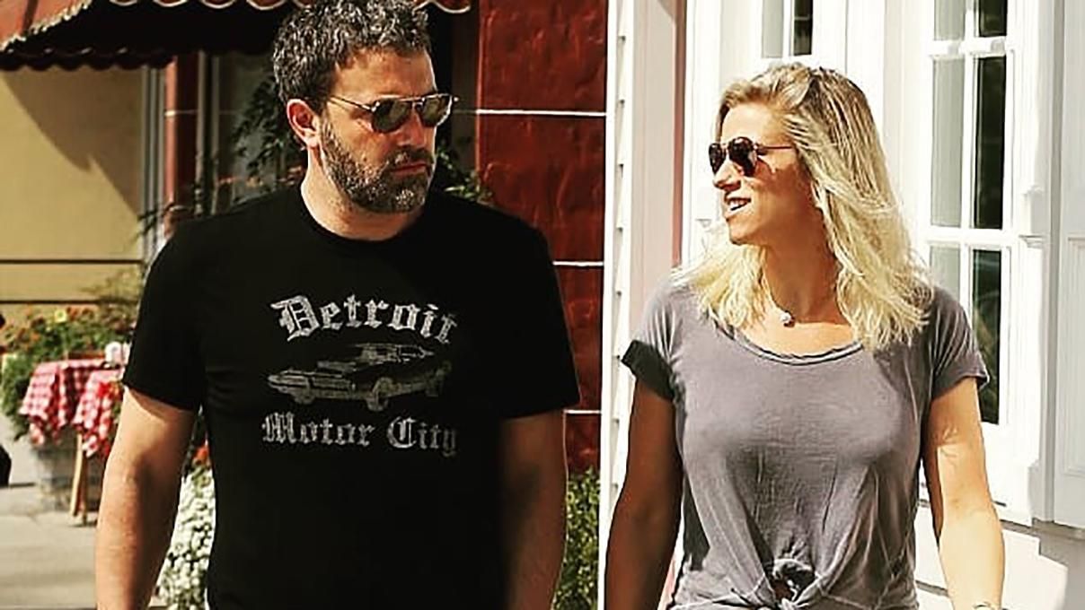 Розлучені Бен Аффлек і Ліндсі Шукус помічені на приватній зустрічі: фотофакти Розлучені Бен Аффлек і Ліндсі Шукус помічені на приватній зустрічі: фотофакти