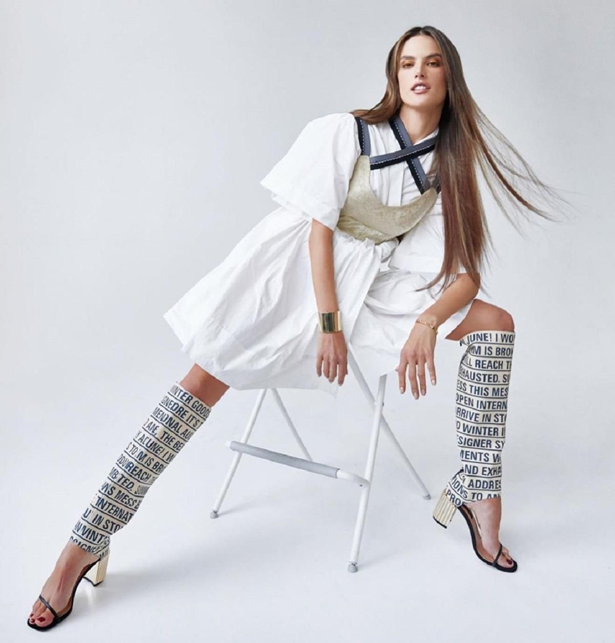 Добавить цвета: Алессандра Амбросио стала звездой Harper's Bazaar – яркие фото