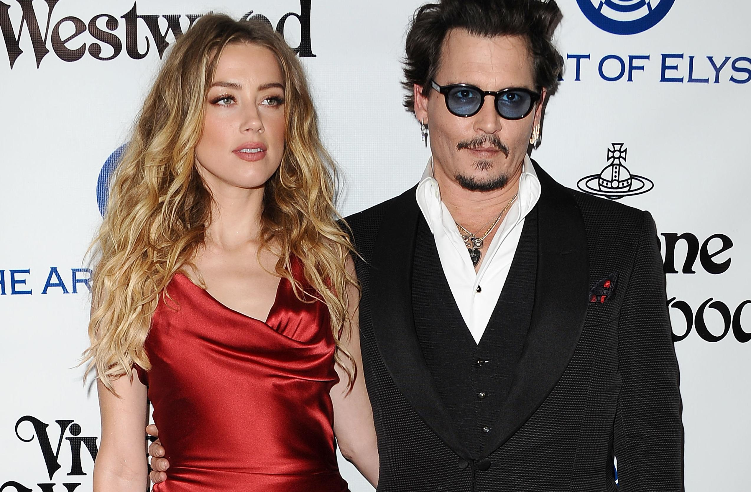 Джонни Депп подал в суд на экс-супругу Эмбер Херд из-за клеветы о насилии