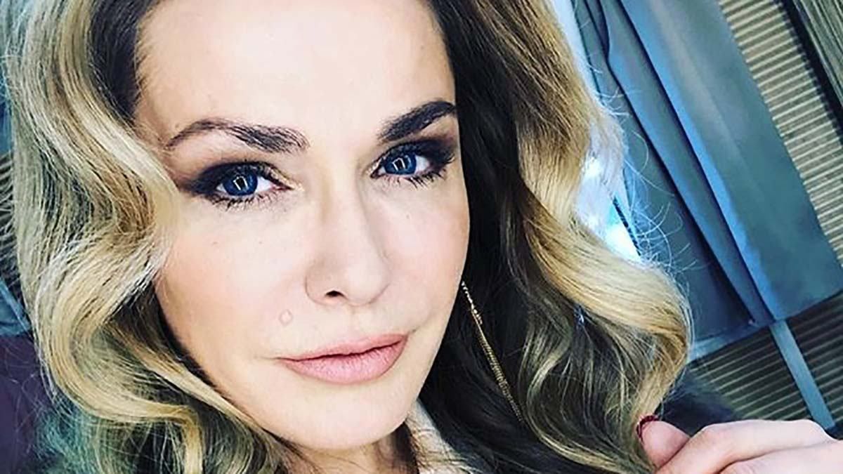 52-летняя Ольга Сумская примерила наряд с немалым декольте: горячие фото 52-летняя Ольга Сумская примерила наряд с немалым декольте: горячие фото