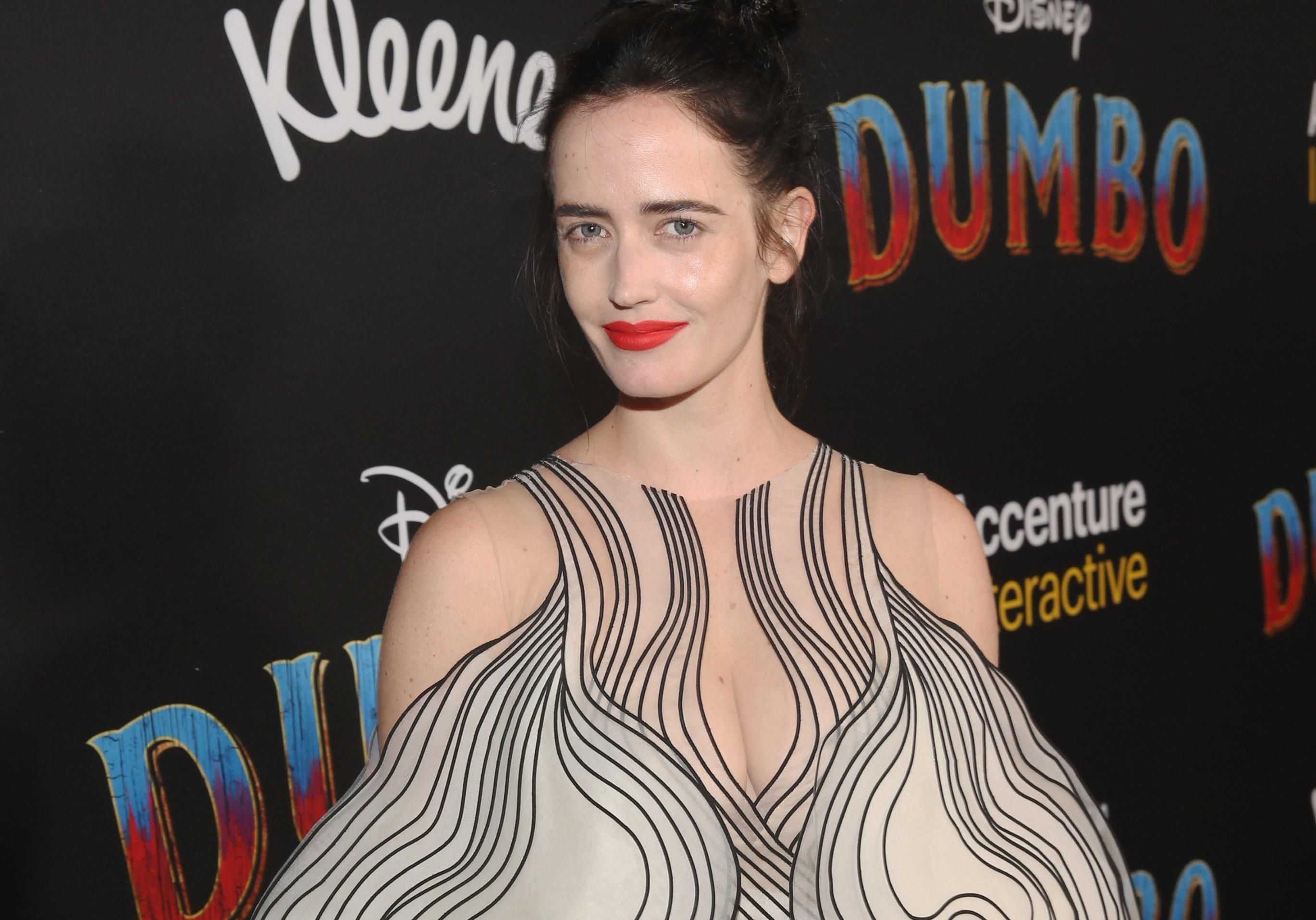 Сукня з 3D-принтера: Єва Грін приголомшила екстравагантним образом Сукня з 3D-принтера: Єва Грін приголомшила екстравагантним образом