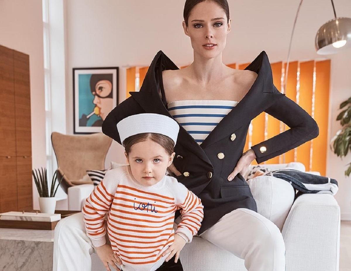 Супермодель Коко Роша навчила дочку позувати перед камерою: кумедні фото Супермодель Коко Роша навчила дочку позувати перед камерою: кумедні фото