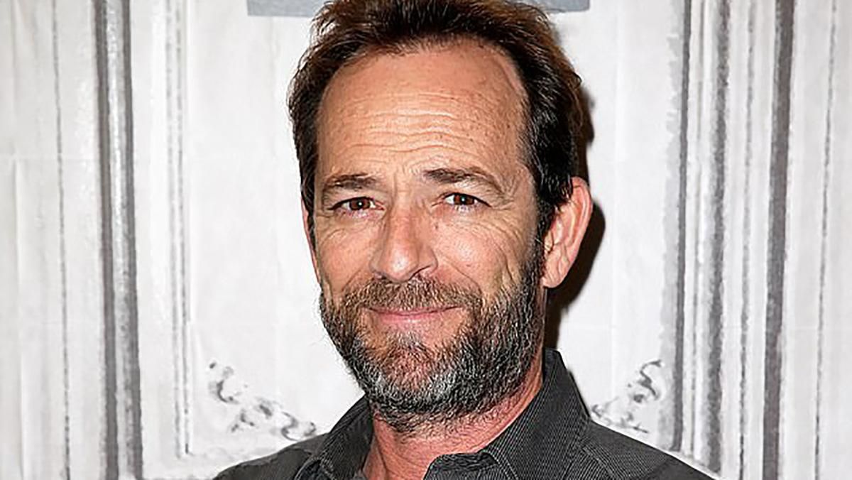 Смерть Люка Перри: о последних минутах звезды "Беверли-Хиллз, 90210" перед госпитализацией Смерть Люка Перри: о последних минутах звезды "Беверли-Хиллз, 90210" перед госпитализацией