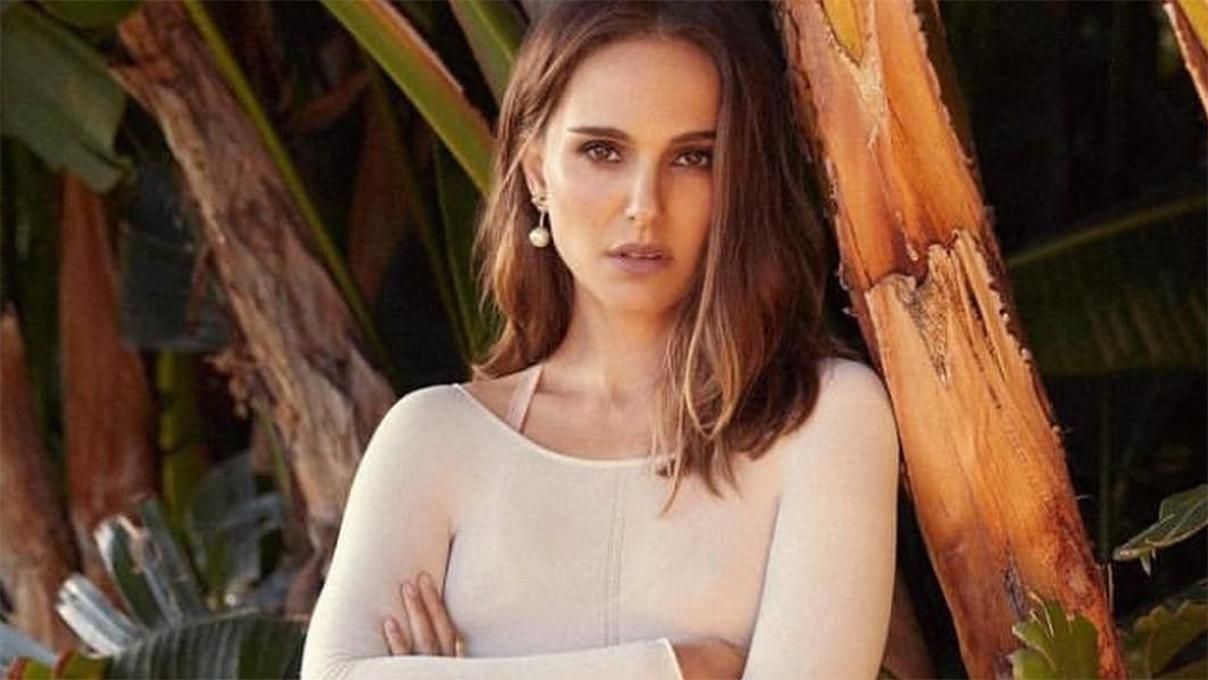 Розкішна Наталі Портман прикрасила обкладинку французького глянцю: ніжні фото Розкішна Наталі Портман прикрасила обкладинку французького глянцю: ніжні фото