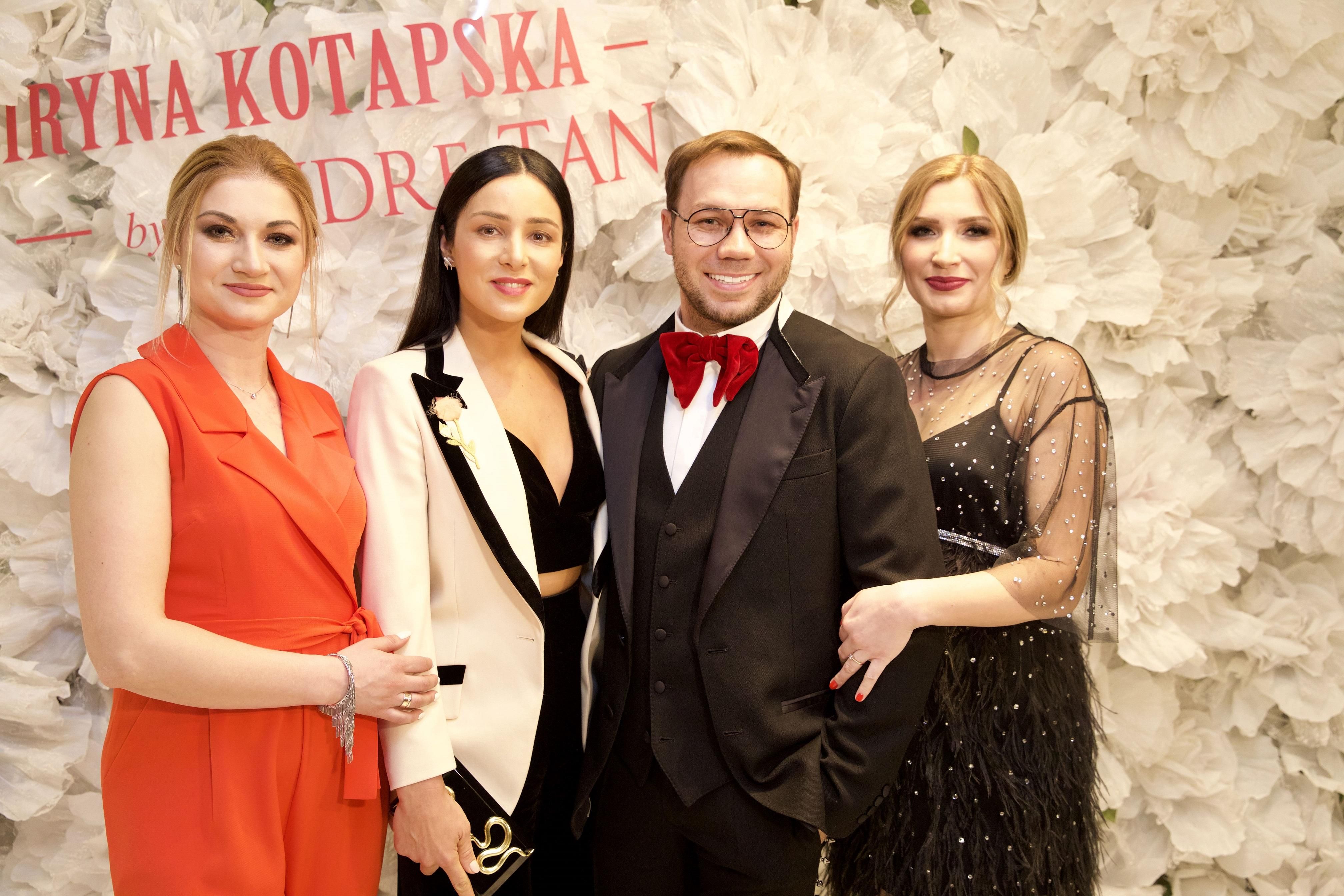 Сукня мрії: Андре Тан дебютував з колекцією весільного вбрання, яка приголомшує красою Сукня мрії: Андре Тан дебютував з колекцією весільного вбрання, яка приголомшує красою