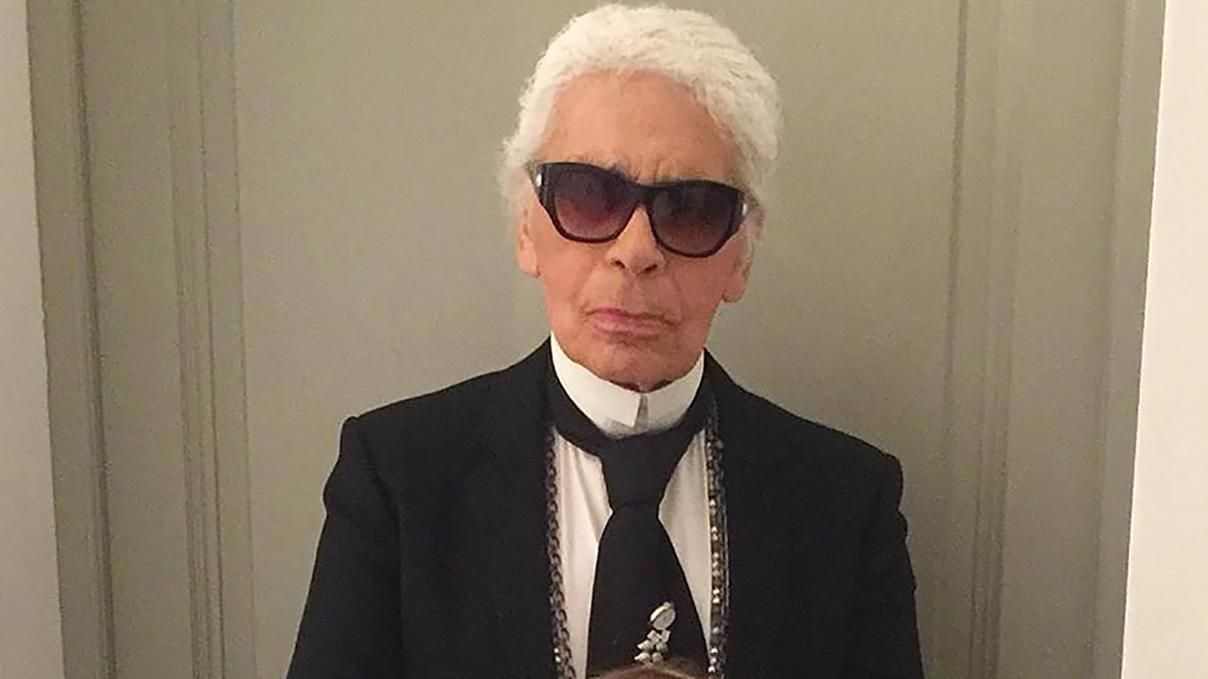 Журналіст Вільям Міддлтон напише біографію легендарного Карла Лагерфельда Журналіст Вільям Міддлтон напише біографію легендарного Карла Лагерфельда