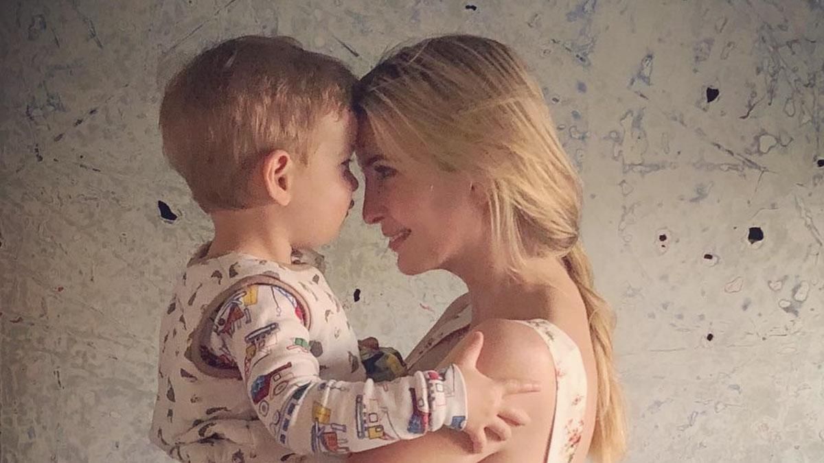 Пока папы нет, – Иванка Трамп повеселила снимком с сыном Пока папы нет, – Иванка Трамп повеселила снимком с сыном